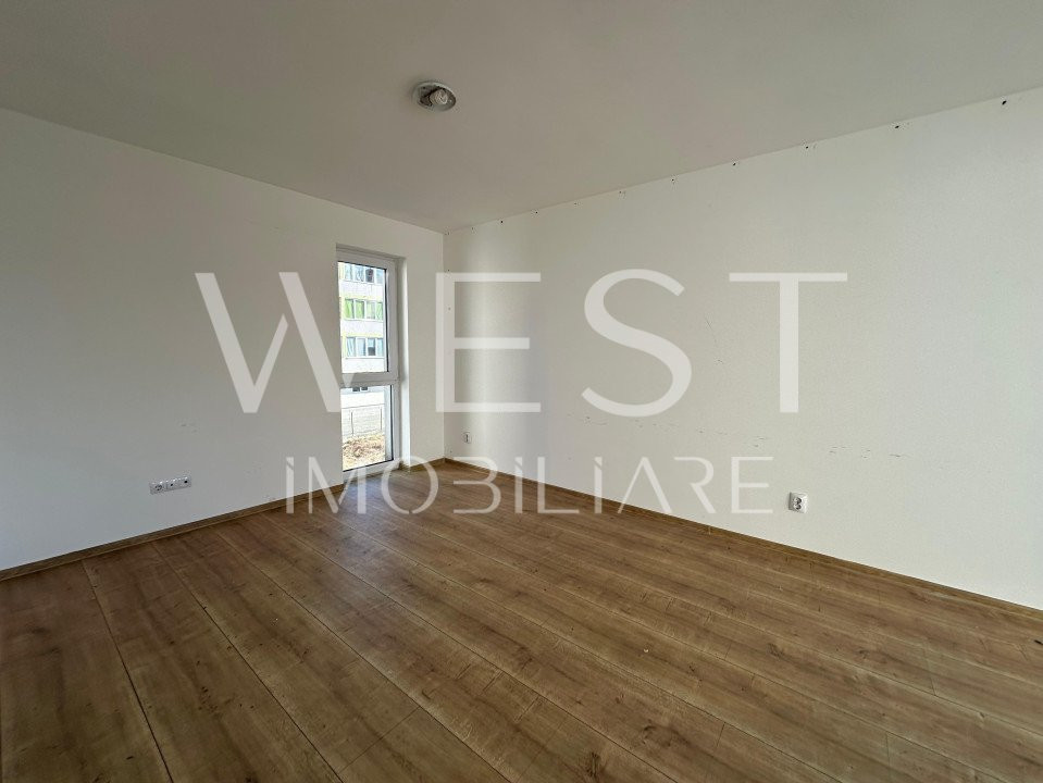 Spațiu comercial str.EROILOR 45mp + terasa | Parcări | Finisat