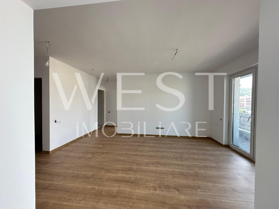 SPATIU COMERCIAL str.Eroilor! La strada | Expunere excelenta | FINISAT