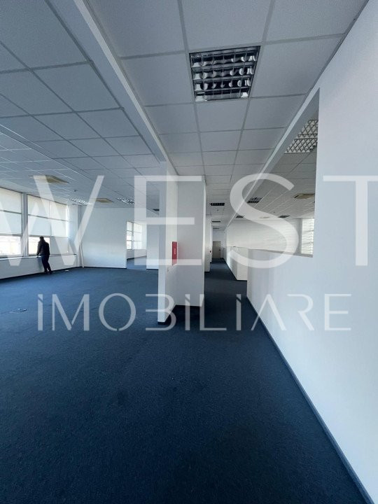 Spațiu de birouri | 462 mp | Piața 1 Mai | Nemobilat+Utilat | Parcare