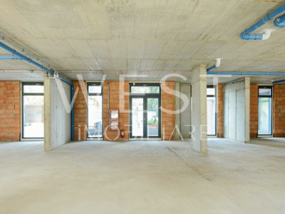 Spatiu com. Zona Park Lake | 305mp | 10 Parcari | Vizibilitate Maximă