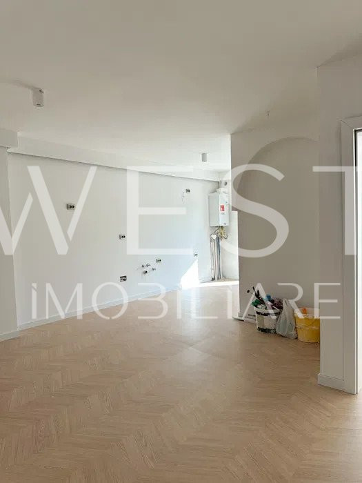 Apartament 3 camere | 55mp | zona Eroilor | Cu parcare subterana