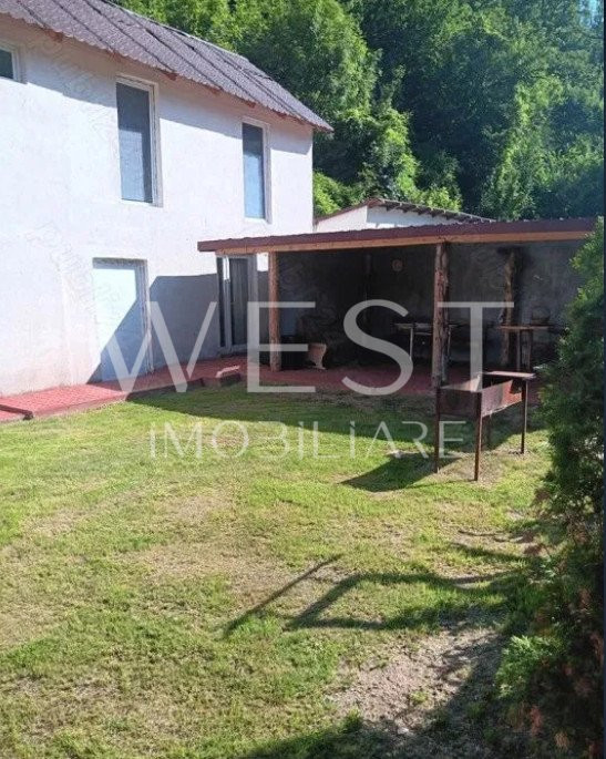 Casa individuala  P+1,  6 camere/140 mp, zona Somesul Rece !
