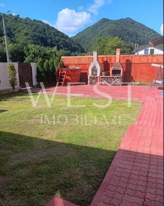 Casa individuala  P+1,  6 camere/140 mp, zona Somesul Rece !
