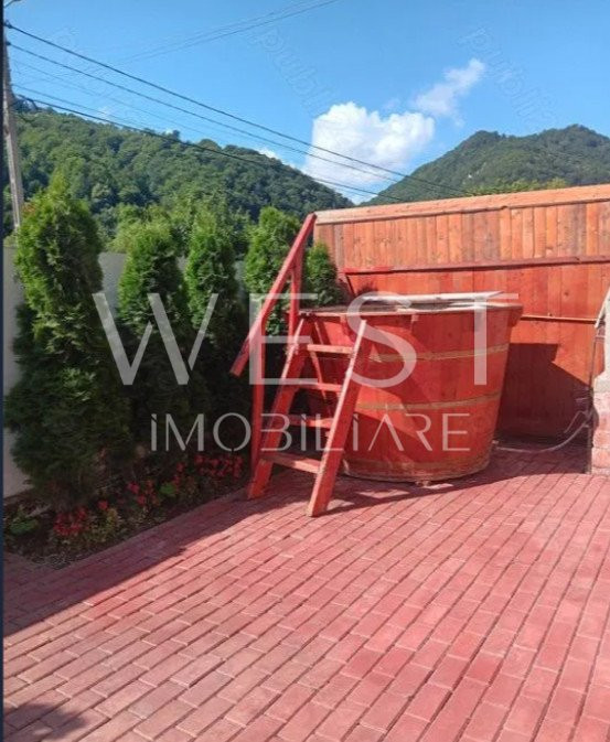 Casa individuala  P+1,  6 camere/140 mp, zona Somesul Rece !