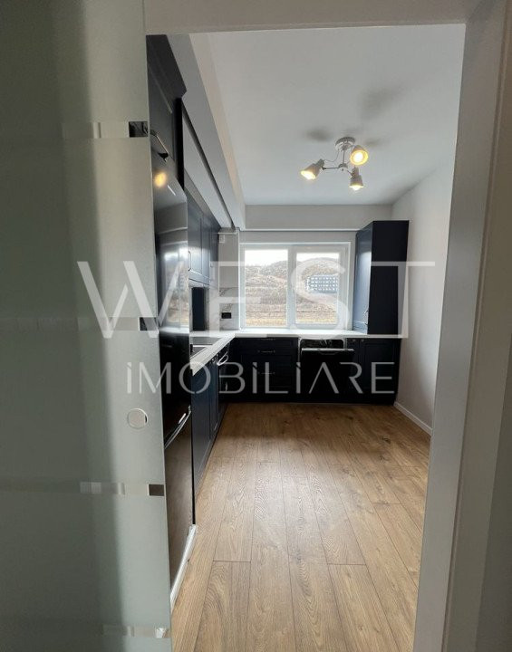 Apartament superfinisat 2 camere| Parcare subterana| Etaj intermediar