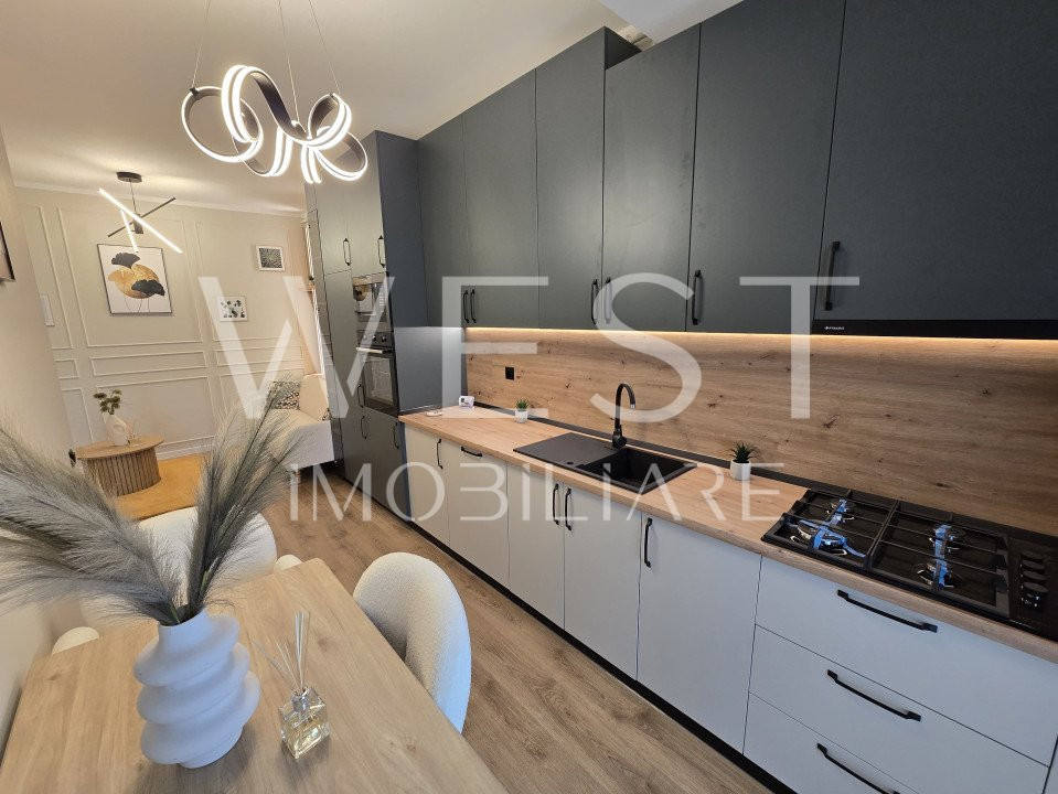 Apartament 3 camere! Ultrafinisat/Mobilat! Str. Eroilor! Langa Mall!