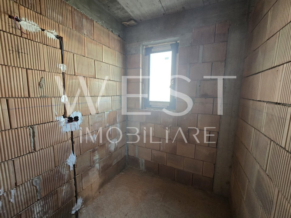 Duplex 6 cam 200mp! D+P+E+Terasa! Semifinisat! Liceul Dumitru Tautan!