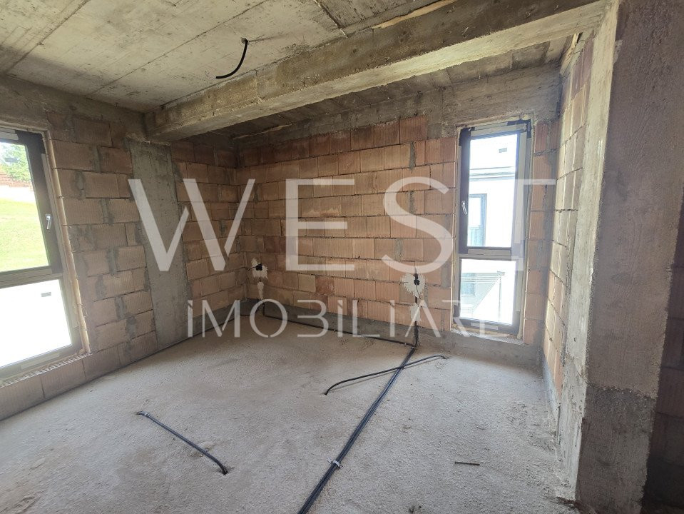 Duplex 6 cam 200mp! D+P+E+Terasa! Semifinisat! Liceul Dumitru Tautan!
