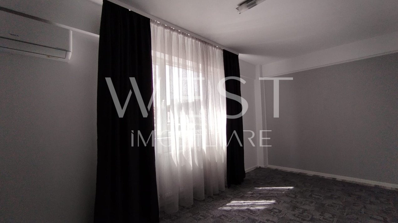 Apartament 3 camere  ! Mobilat ,utilat ! Zona Jysk !  Parcare !