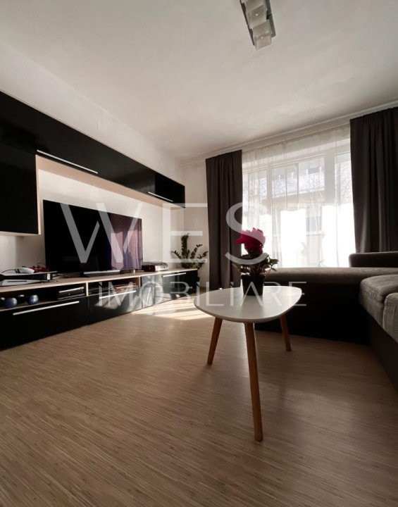 Apartament  decomandat 2 camere/ balcon 11 mp/ Strada Florilor