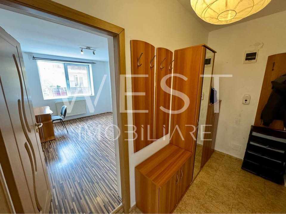 Apartament 3 camere/58mp! Etaj 1! La Cheie! Parcare! Zona Eroilor!