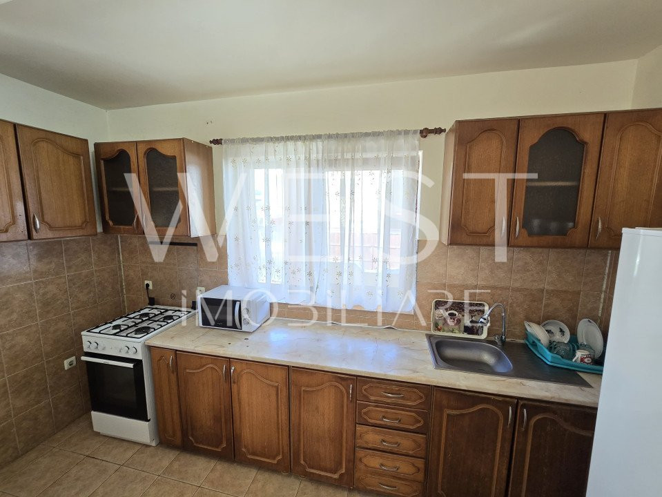 Cazare muncitori! Casa individuala 5 cam 250mp! Curte! Str. Florilor!
