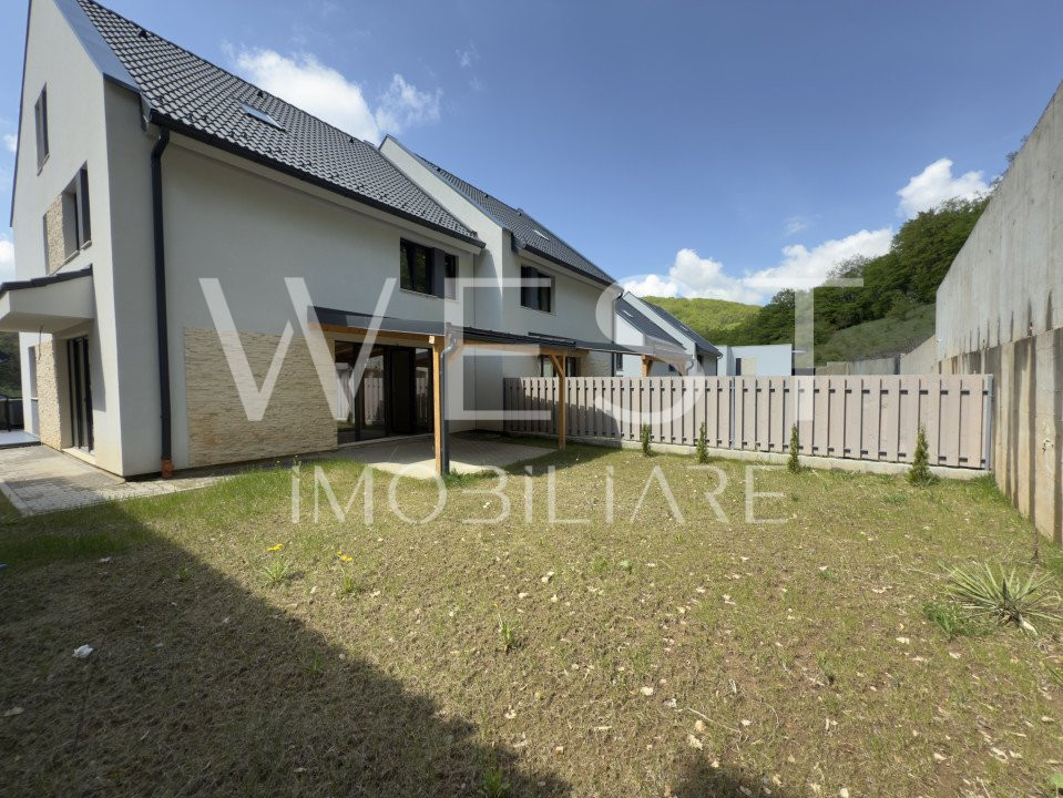 Casa tip duplex cu CF 5 dormitoare 200mp utili + 310 mp curte! 