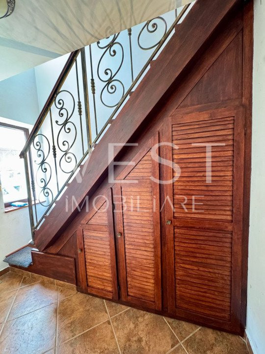 Casa tip duplex, La cheie, 7 camere/200 mp! Teren/644mp, Str Tautiului