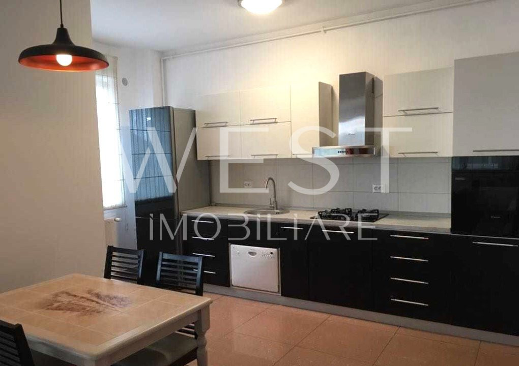 Apartament decomandat 3 cam.,89mp+terasa 24mp!Boxa !A. Muresanu Sud !