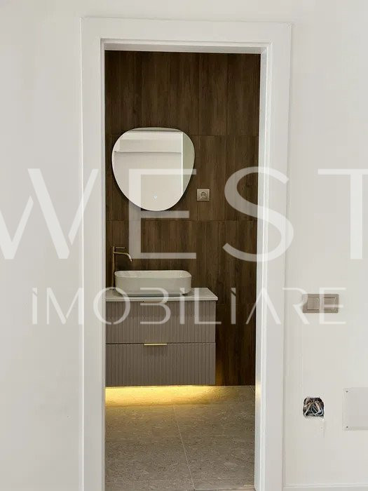 Apartament 3 camere | 55mp | zona Eroilor | Cu parcare subterana