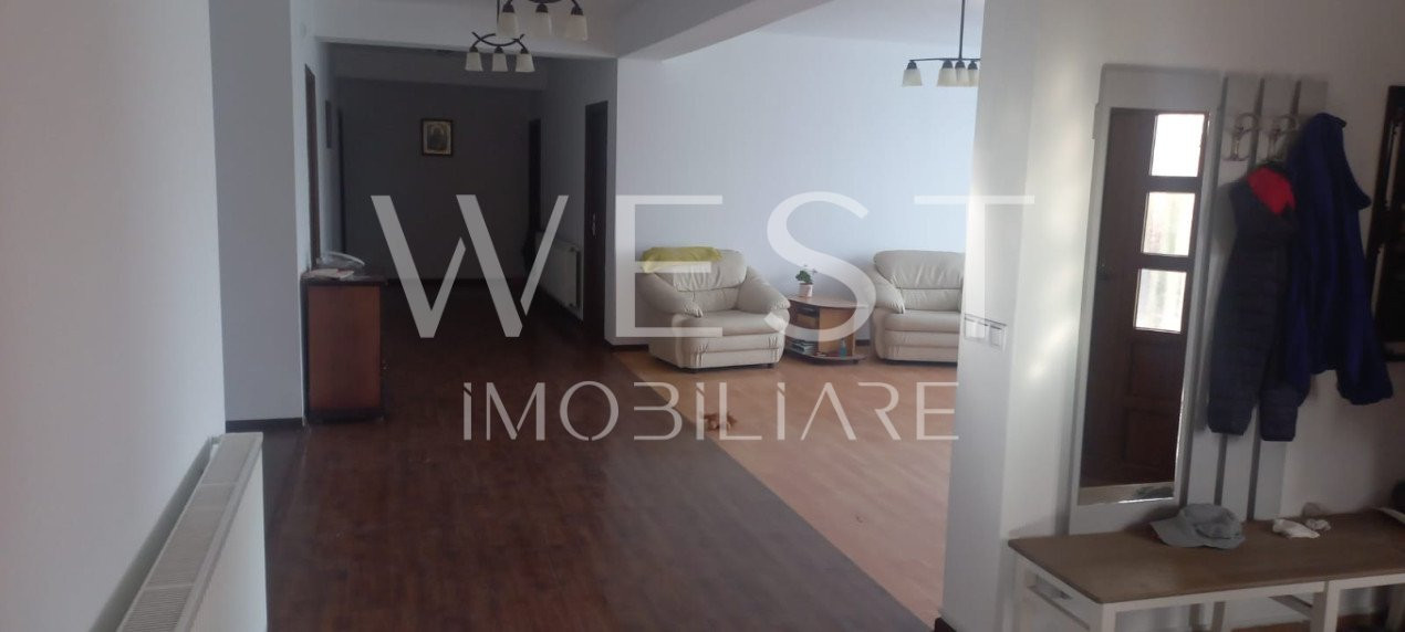 Casa  4 camere,235  mp ! Teren 1174 mp! La cheie !  Zona Apahida !