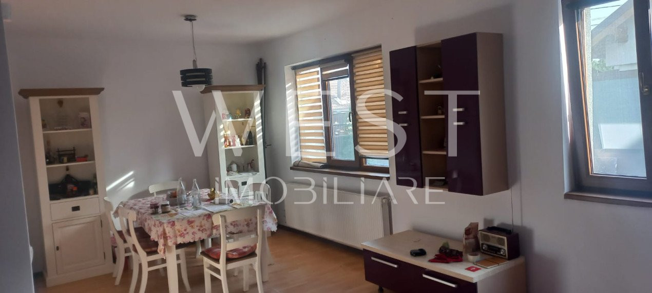 Casa  4 camere,235  mp ! Teren 1174 mp! La cheie !  Zona Apahida !