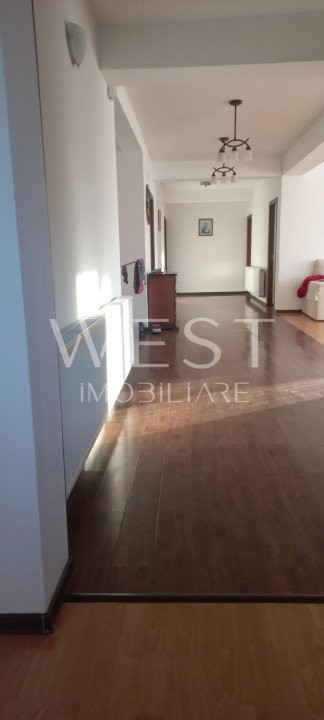Casa  4 camere,235  mp ! Teren 1174 mp! La cheie !  Zona Apahida !