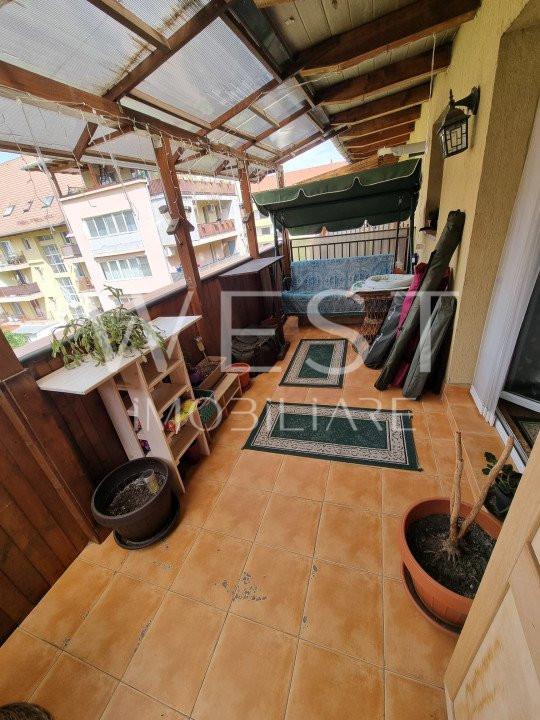 Ap 2 camere decomandat+terasa! Etaj intermediar! Zona Porii! Parcare!