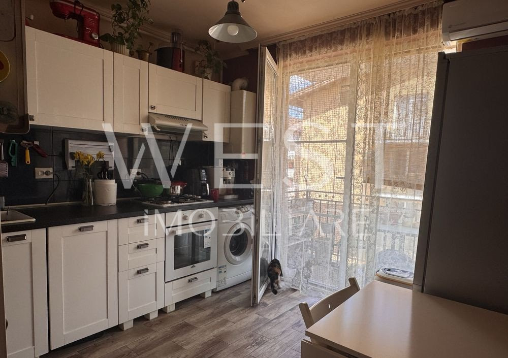 Apartament cochet 2 camere- decomandat -etaj intermediar/la cheie
