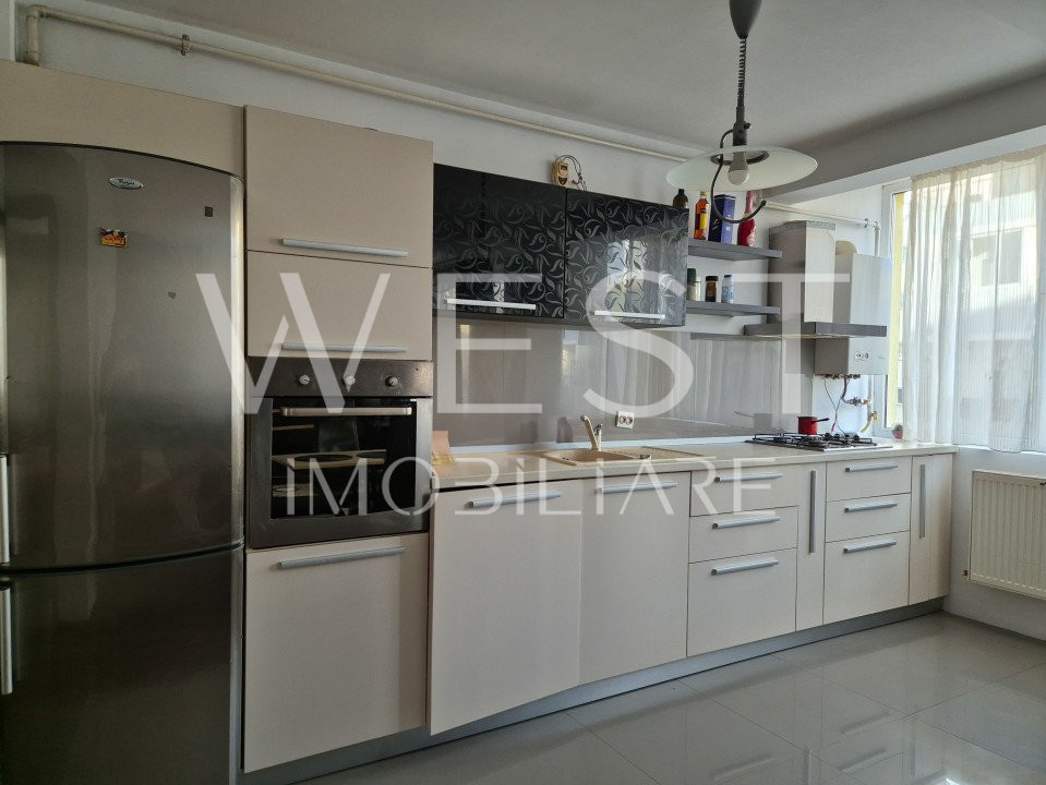  Apartament 2 camere| Etaj intermediar| Parcare inclusa| Florilor/Kik