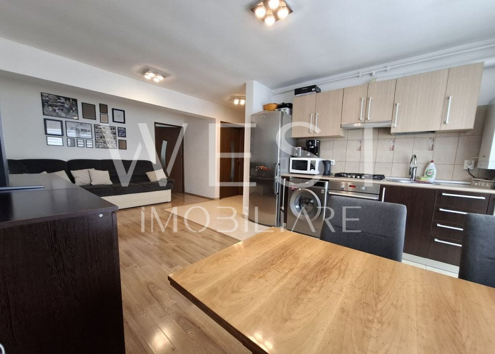 Apartament 3 camere mobilat/utilat-Parcare inclusa - Strada Sub Cetate