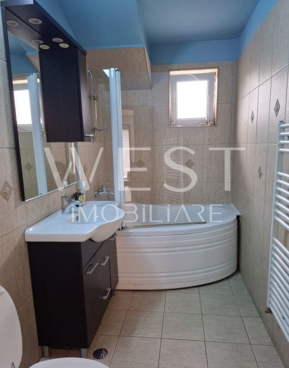 Apartament 3 camere mobilat/utilat-Parcare inclusa - Strada Sub Cetate