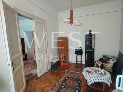 Apartament la casă, 3 Camere, Terasă și Curte Comună | Zonă Centrală 