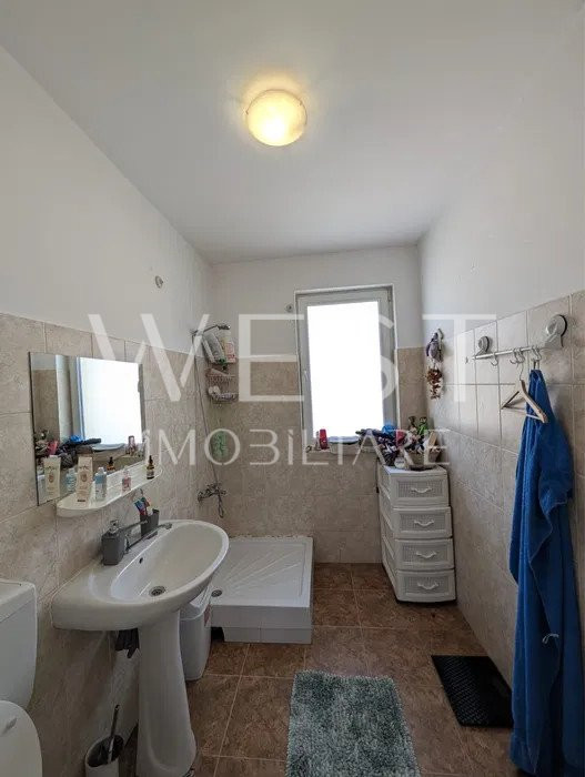 Apartament 2 camere 50 mp! La cheie! Etaj 1! Zona EROILOR!