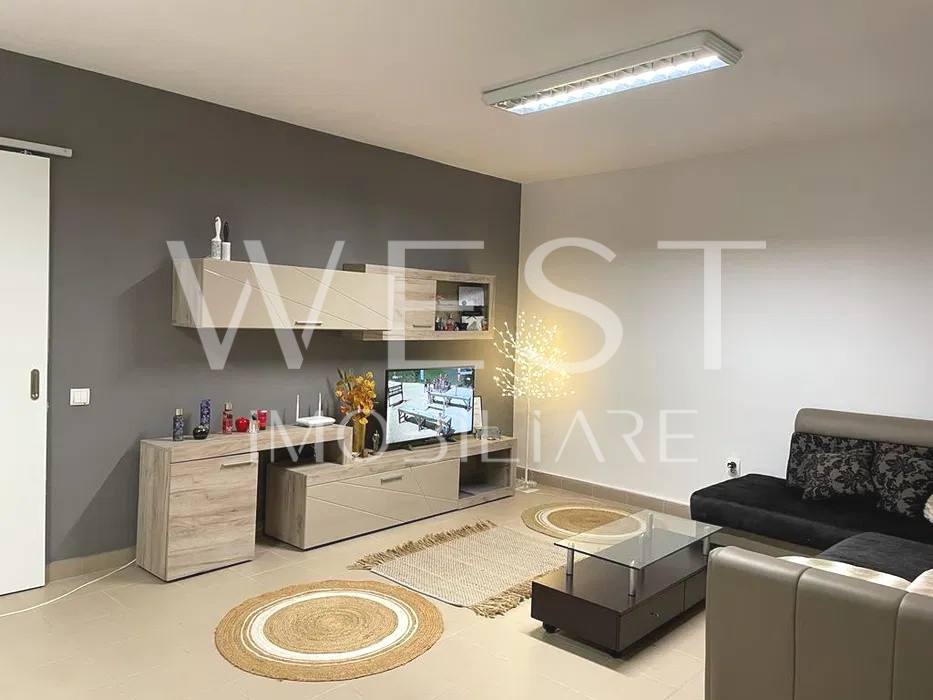 Apartament 2 camere 60mp !Gradina 40 mp! Zona Eroilor ! 2 Parcari !