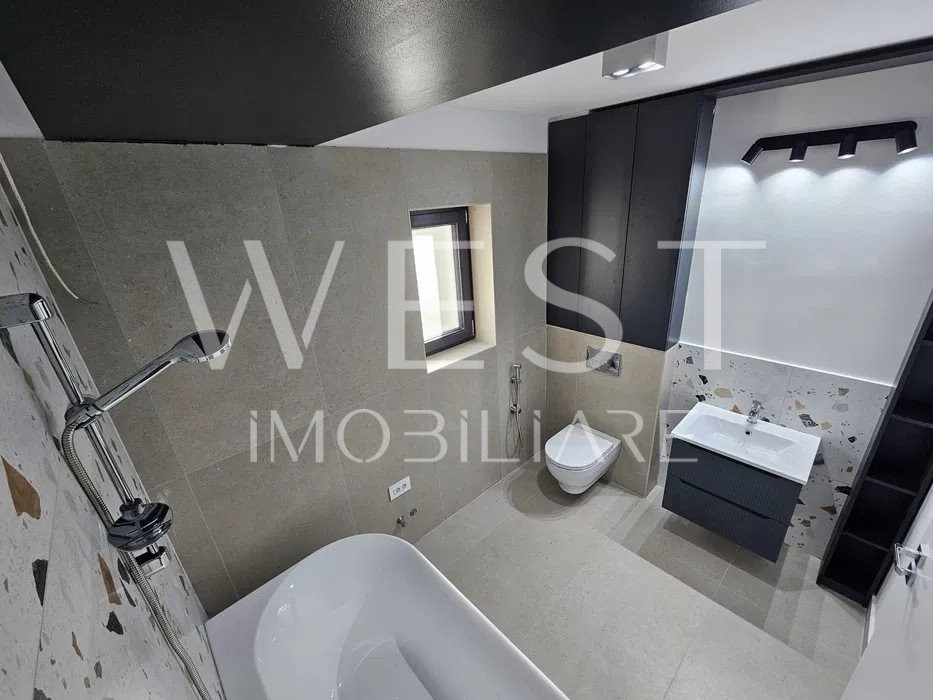 Casă pe 3 nivele | Terasă 60mp | 5 locuri de parcare + Garaj | GRUIA