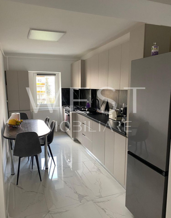 Apartament-3 camere–recent renovat, parcare-zona Parcul Primaverii