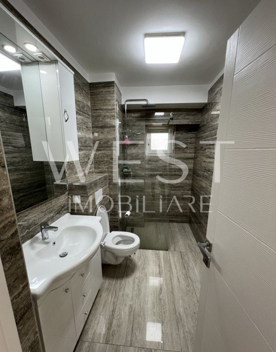 Apartament-3 camere–recent renovat, parcare-zona Parcul Primaverii