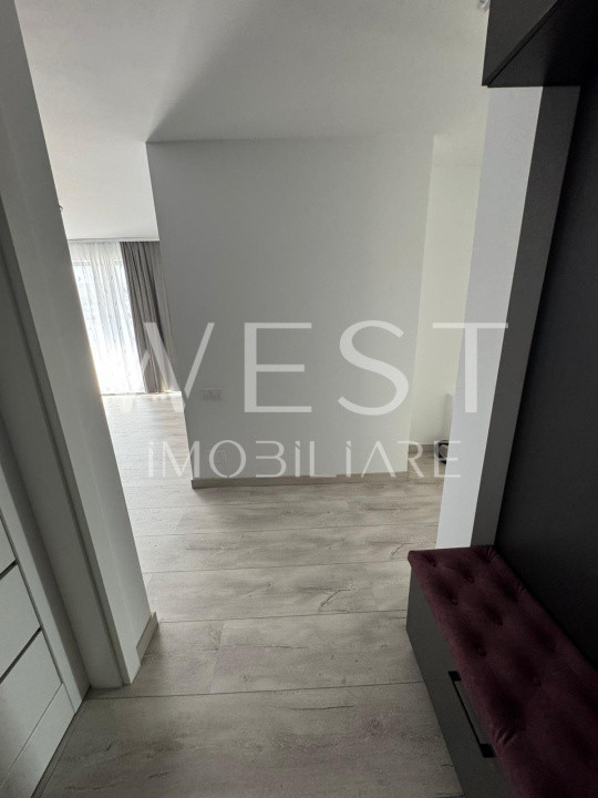 Apartament 3 camere, 74 mp, terasa de 110 mp, garaj , zona Eroilor