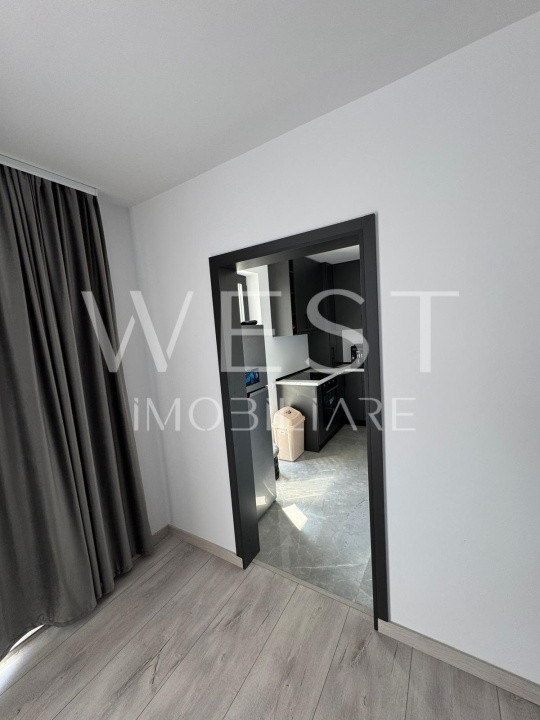 Apartament 3 camere, 74 mp, terasa de 110 mp, garaj , zona Eroilor