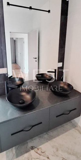Penthouse de lux, terasă panoramică, 2 locuri de parcare–ultracentral