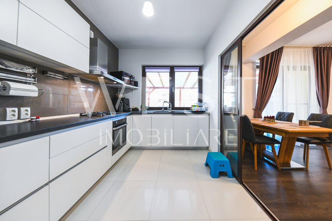 Casa unifamilială, 5 camere, 242 mp si teren de 700 mp, zona Somesului