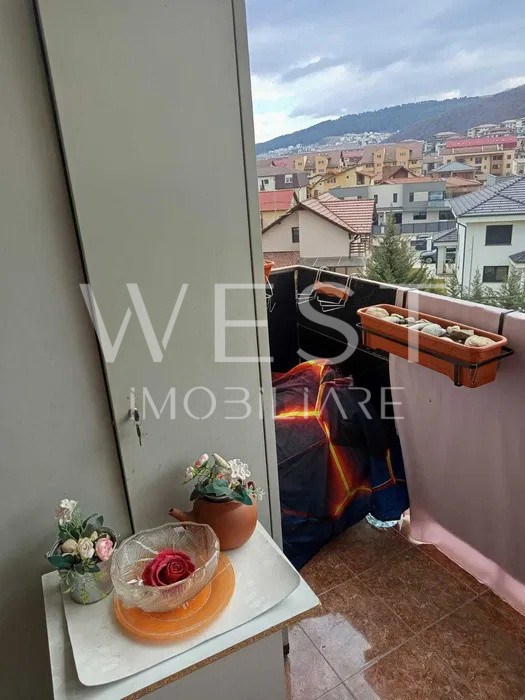 Apartament 1 camera 35mp! Parcare ! Mobilat ,utilat! Zona Florilor !