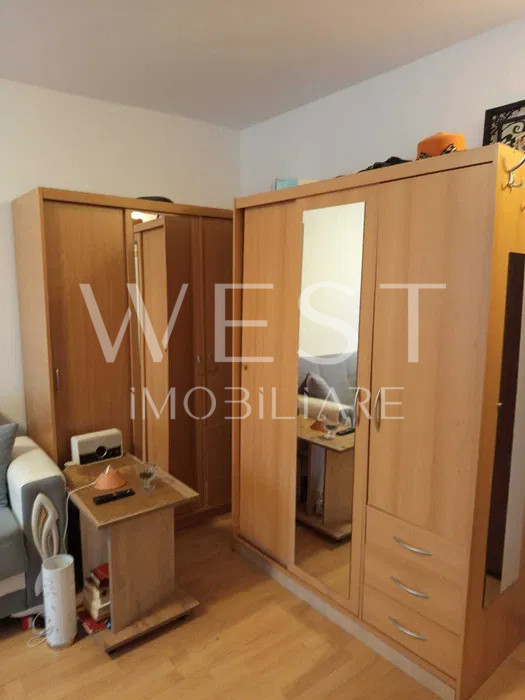 Apartament 1 camera 35mp! Parcare ! Mobilat ,utilat! Zona Florilor !