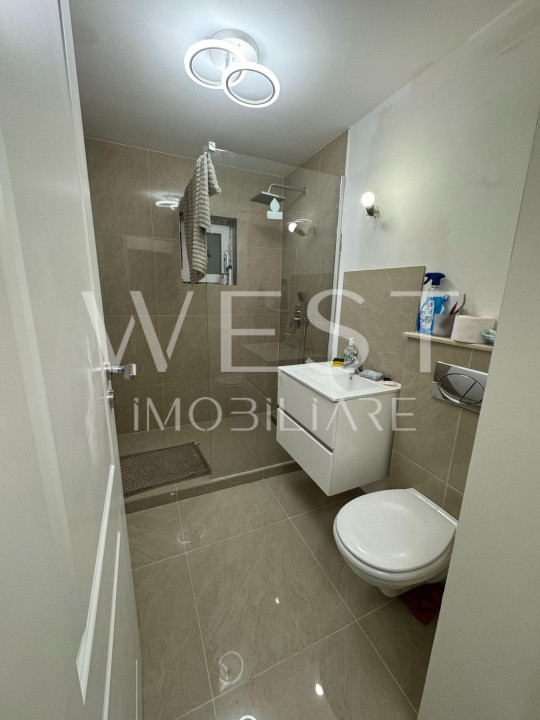 Apartament 3 camere, 61 mp, renovat complet, zona Stadionului