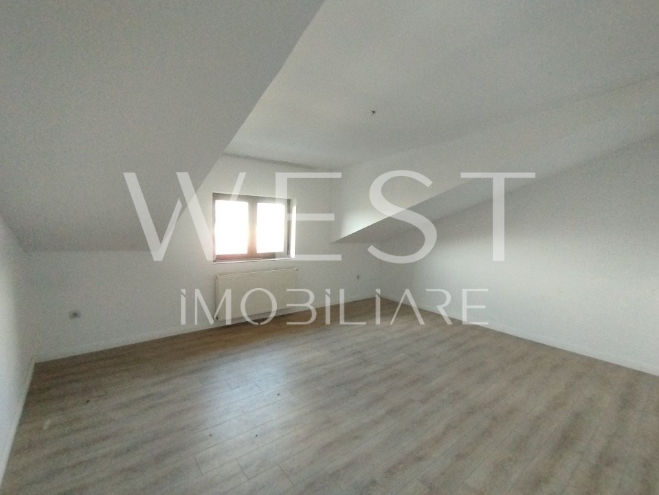Casa individuala 290mp+500 teren! Renovata! Finisat! Zona linistita!