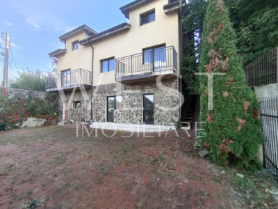 Casa individuala 290mp+500 teren! Renovata! Finisat! Zona linistita!