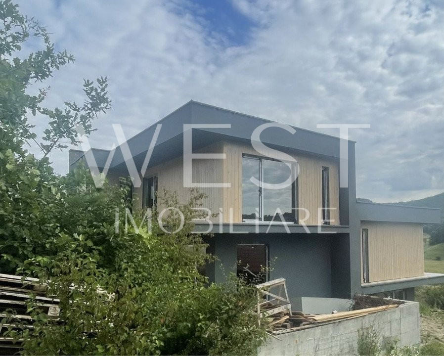 Casa tip duplex 4 camere+Garaj,182mp utili+gradina!Zona Cetatea Fetei!