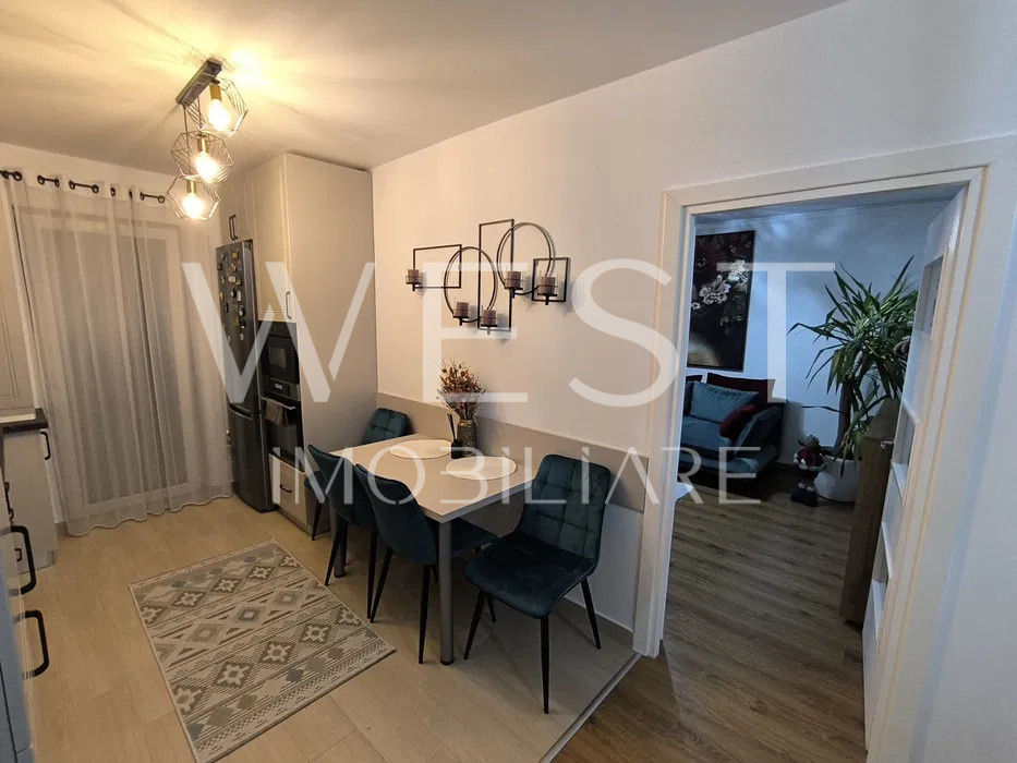 Apartament 2 camere  55mp !Mobilat utilat ! Parcare ! Zona Eroilor!