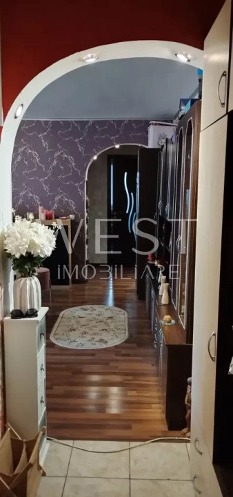Apartament 2 camere, decomandat, 56mp / La cheie/ Parcare/Zona centrala- Eroilor