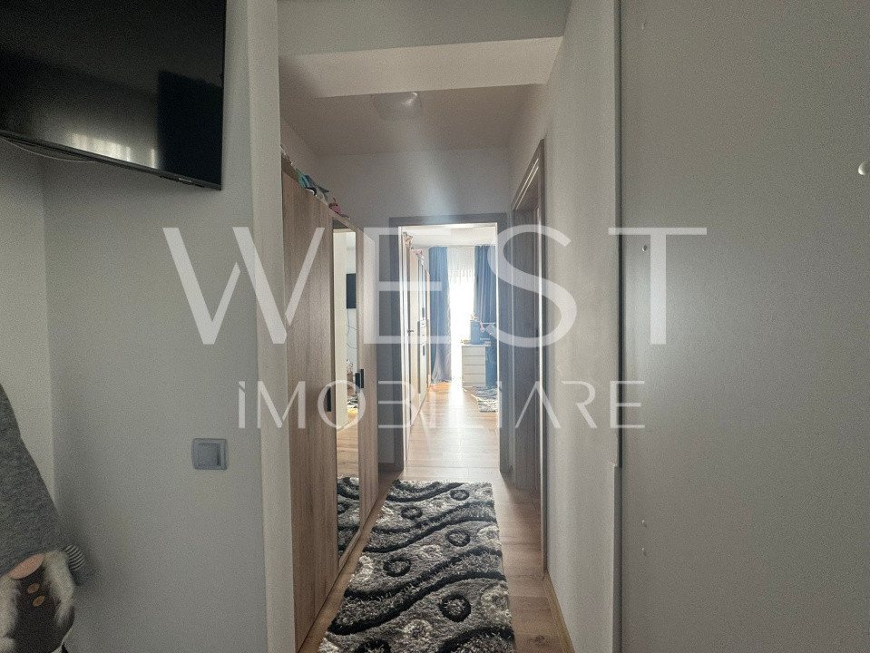 Apartament 3 camere, la cheie, balcon, etaj intermediar, zona Terra