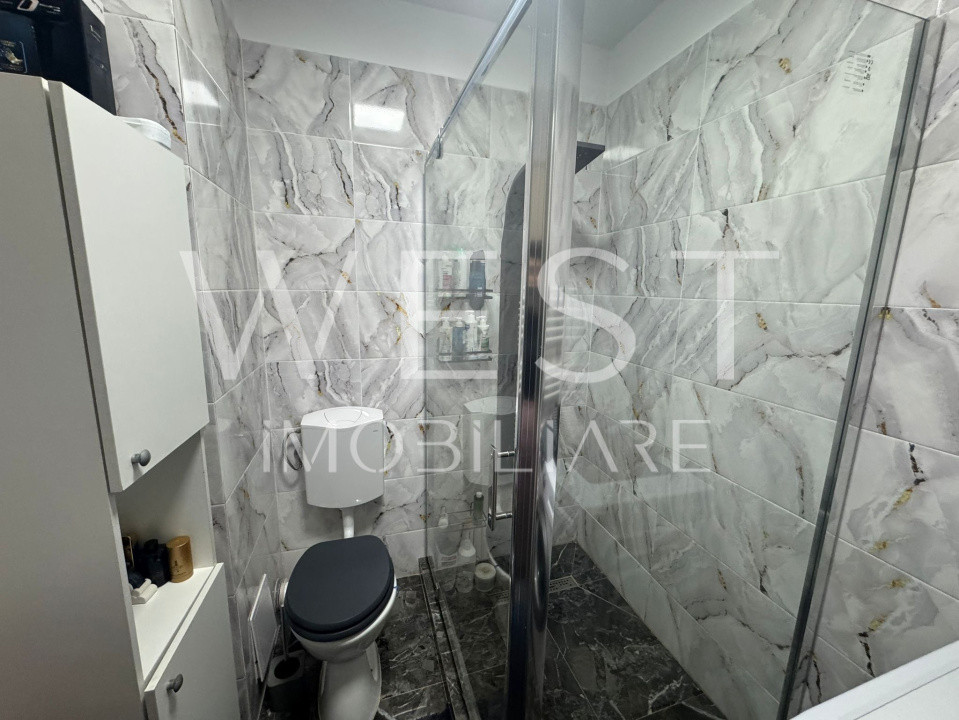 Apartament 3 camere, la cheie, balcon, etaj intermediar, zona Terra