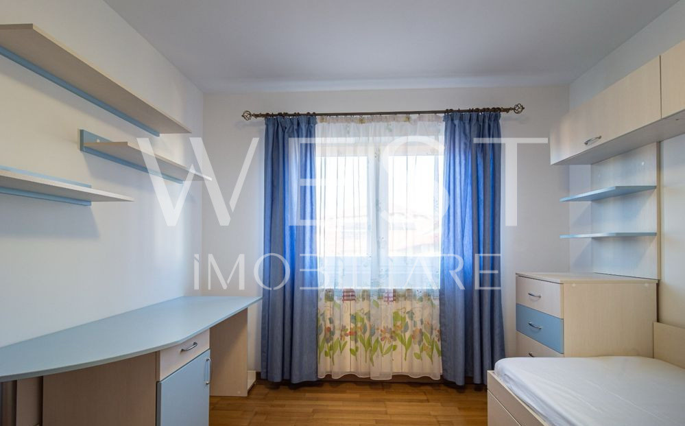 Apartament 3 camere 90mp,Anexa, 2 parcari si curte