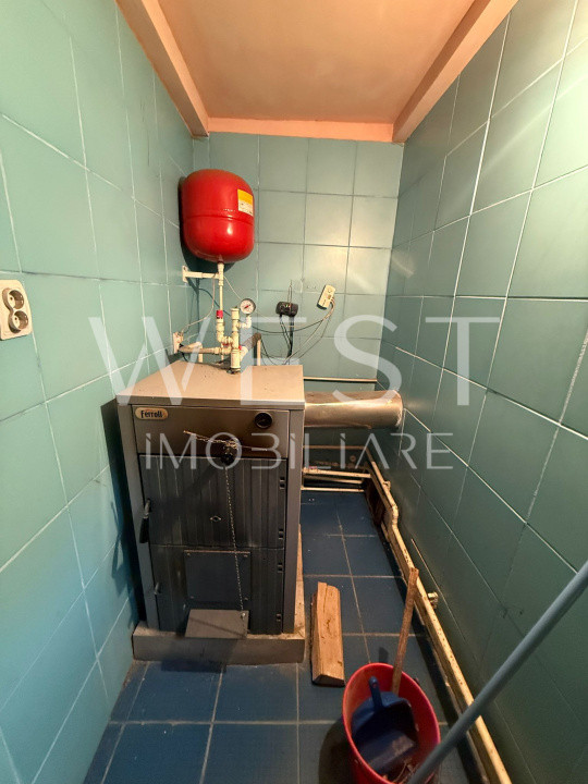 Cabana 5 dormitoare, centrala pe lemne, utilata, Muntele Baisorii
